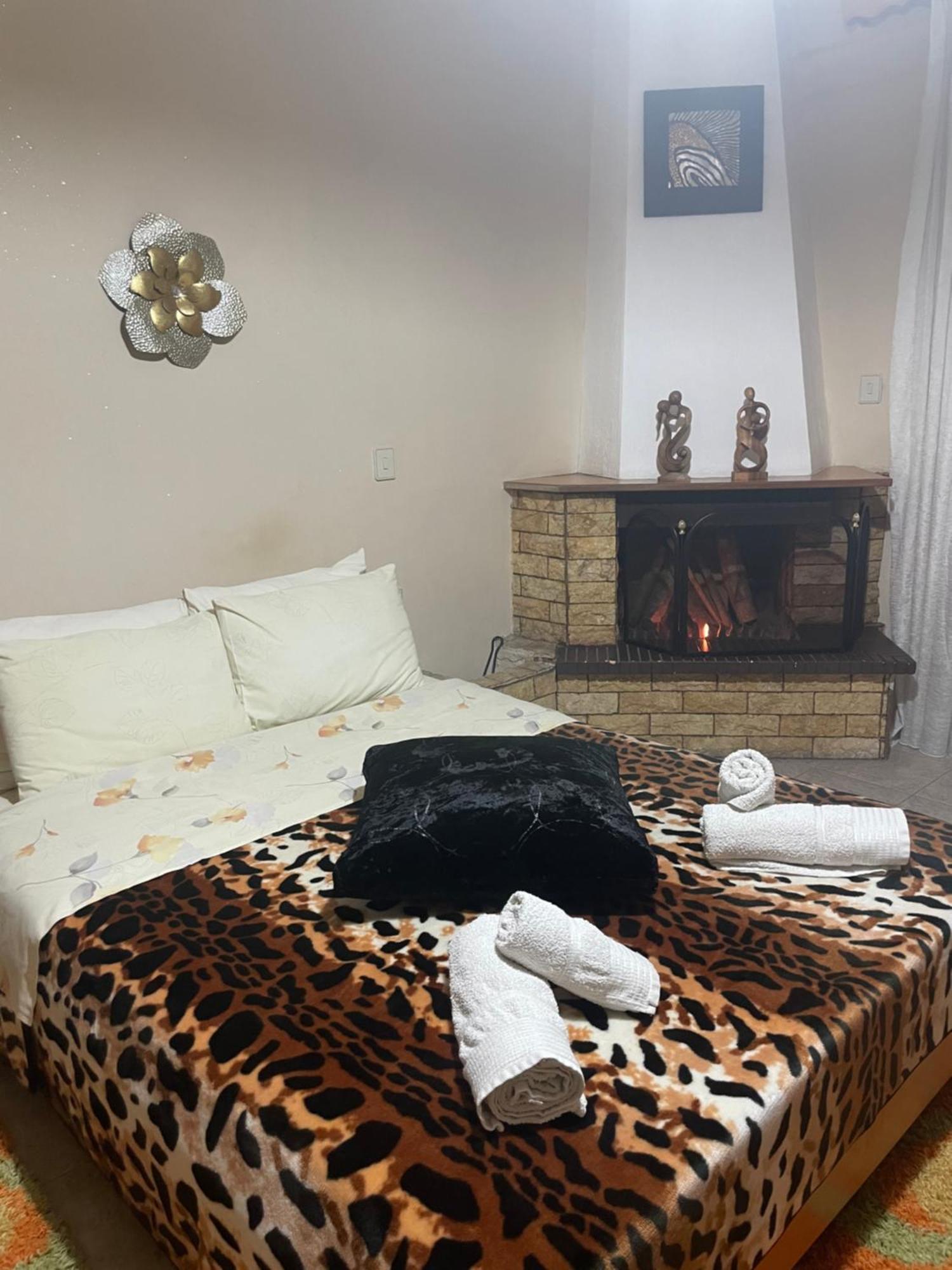 Voras Apartments Loutraki  Ngoại thất bức ảnh