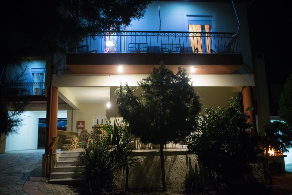 Voras Apartments Loutraki  Ngoại thất bức ảnh